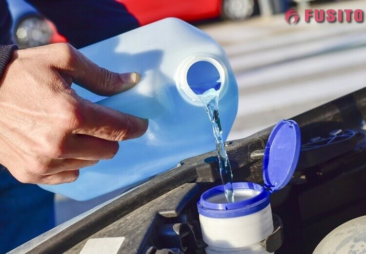 Nước rửa kính ô tô là gì? Trên thị trường hiện nay nước rửa kính ô tô loại nào tốt? nước rửa kính xe ô tô cần đạt những tiêu chuẩn nào? Hãy cùng làm rõ! 