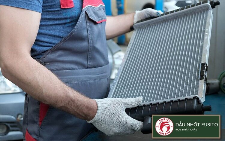 Hệ thống làm mát động cơ là gì? Cấu tạo và cách hoạt động của chúng ra sao? Làm sao để vận hành và bảo dưỡng đúng cách hệ thống này. Hãy cùng phân tích!