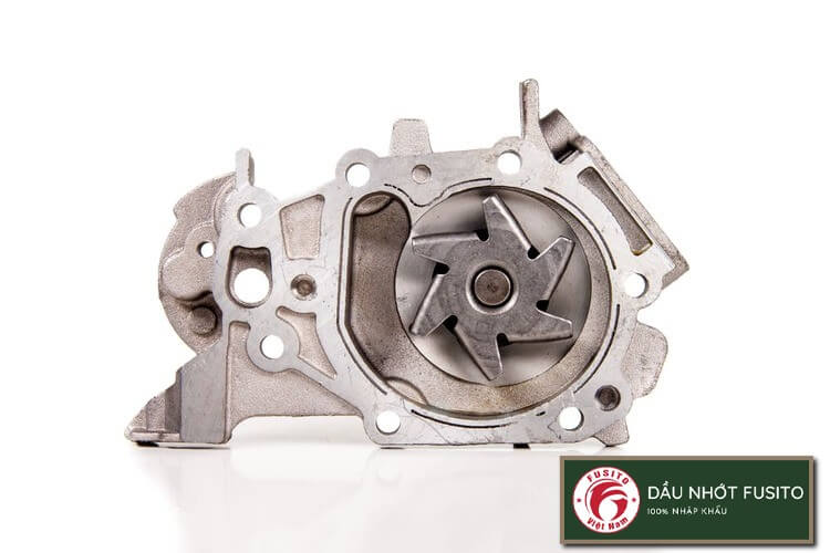 Hệ thống làm mát động cơ là gì? Cấu tạo và cách hoạt động của chúng ra sao? Làm sao để vận hành và bảo dưỡng đúng cách hệ thống này. Hãy cùng phân tích!