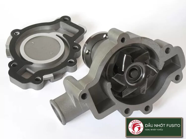 Hệ thống làm mát động cơ là gì? Cấu tạo và cách hoạt động của chúng ra sao? Làm sao để vận hành và bảo dưỡng đúng cách hệ thống này. Hãy cùng phân tích!