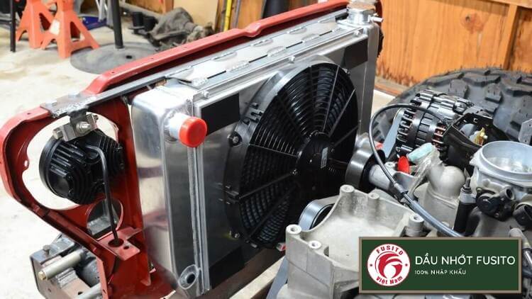 Hệ thống làm mát động cơ là gì? Cấu tạo và cách hoạt động của chúng ra sao? Làm sao để vận hành và bảo dưỡng đúng cách hệ thống này. Hãy cùng phân tích!