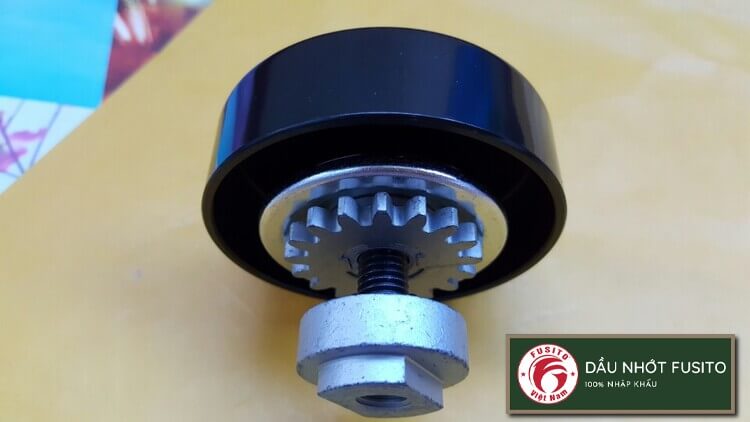 Thay dây curoa ô tô bằng cách nào? Puly tăng dây curoa mua ở đâu? puly dây curoa hãng nào tốt? Cùng dầu nhớt Fusito làm rõ trong bài viết này!