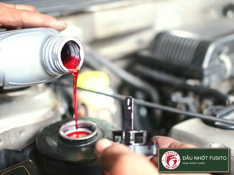 Dầu phanh ô tô là gì? dầu thắng đĩa nên chọn dầu thắng dot 4 hay dầu phanh dot3? Những báo hiệu thiếu dầu phanh trên xe như thế nào? Hãy cùng phân tích!